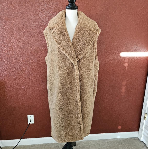 H&M Jackets & Blazers - H&M Women's Brown Teddy Jacket